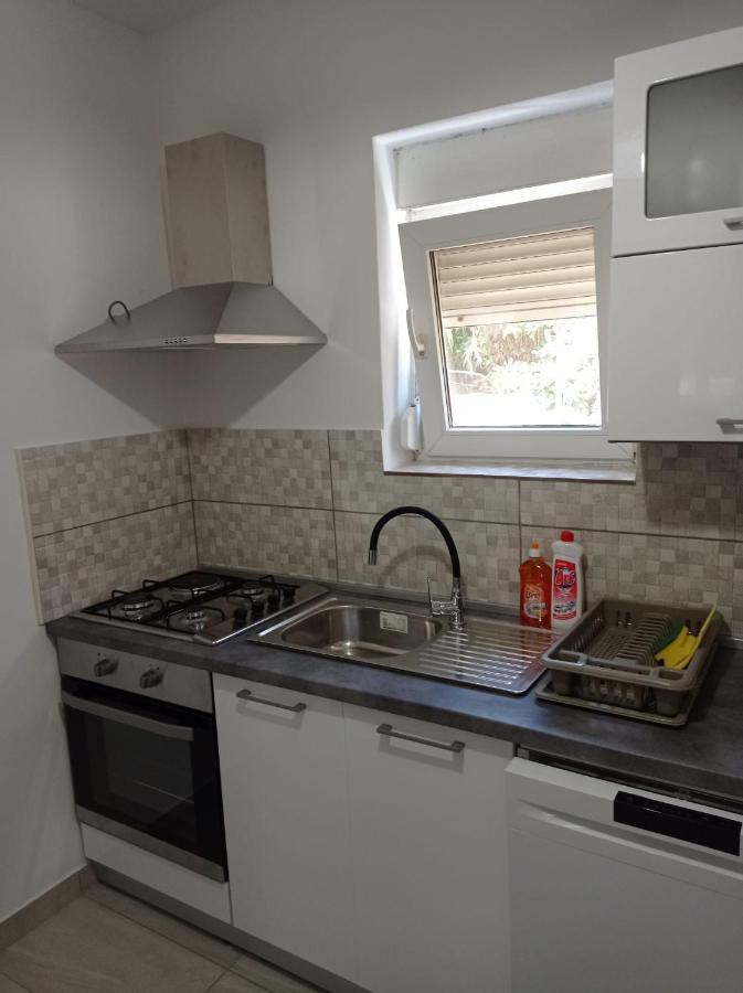 דירות פג Apartman Vesna Pag מראה חיצוני תמונה